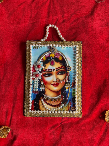 Pyari Pyari Sukumari Radha Rani Shringar Mala
