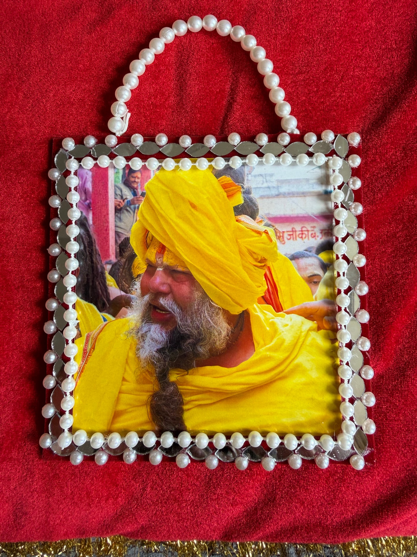 Pyare Gurudev Shringarit Mala