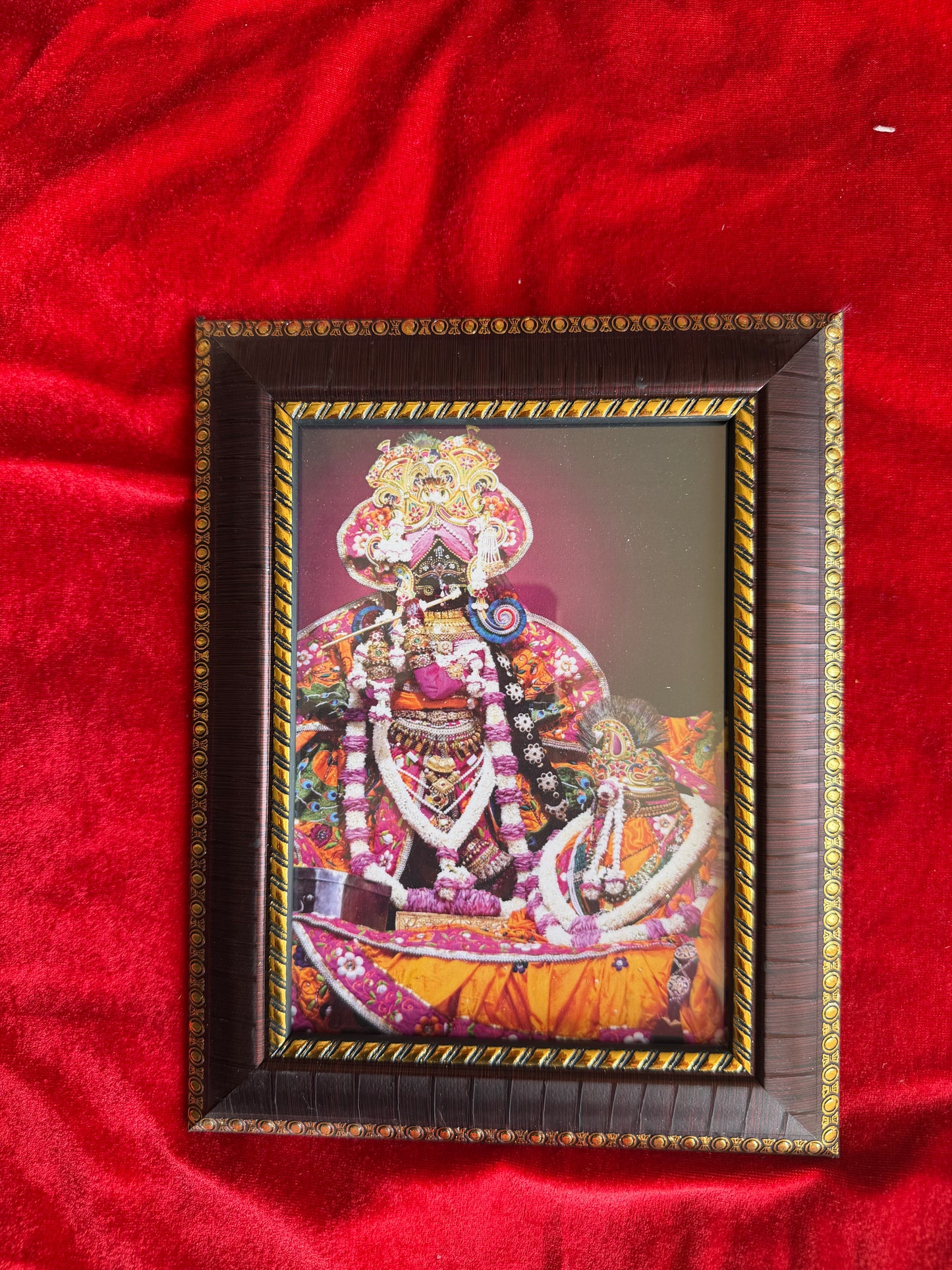 Radhavallbhju Chavi with 1 Poshakh (without Frame)