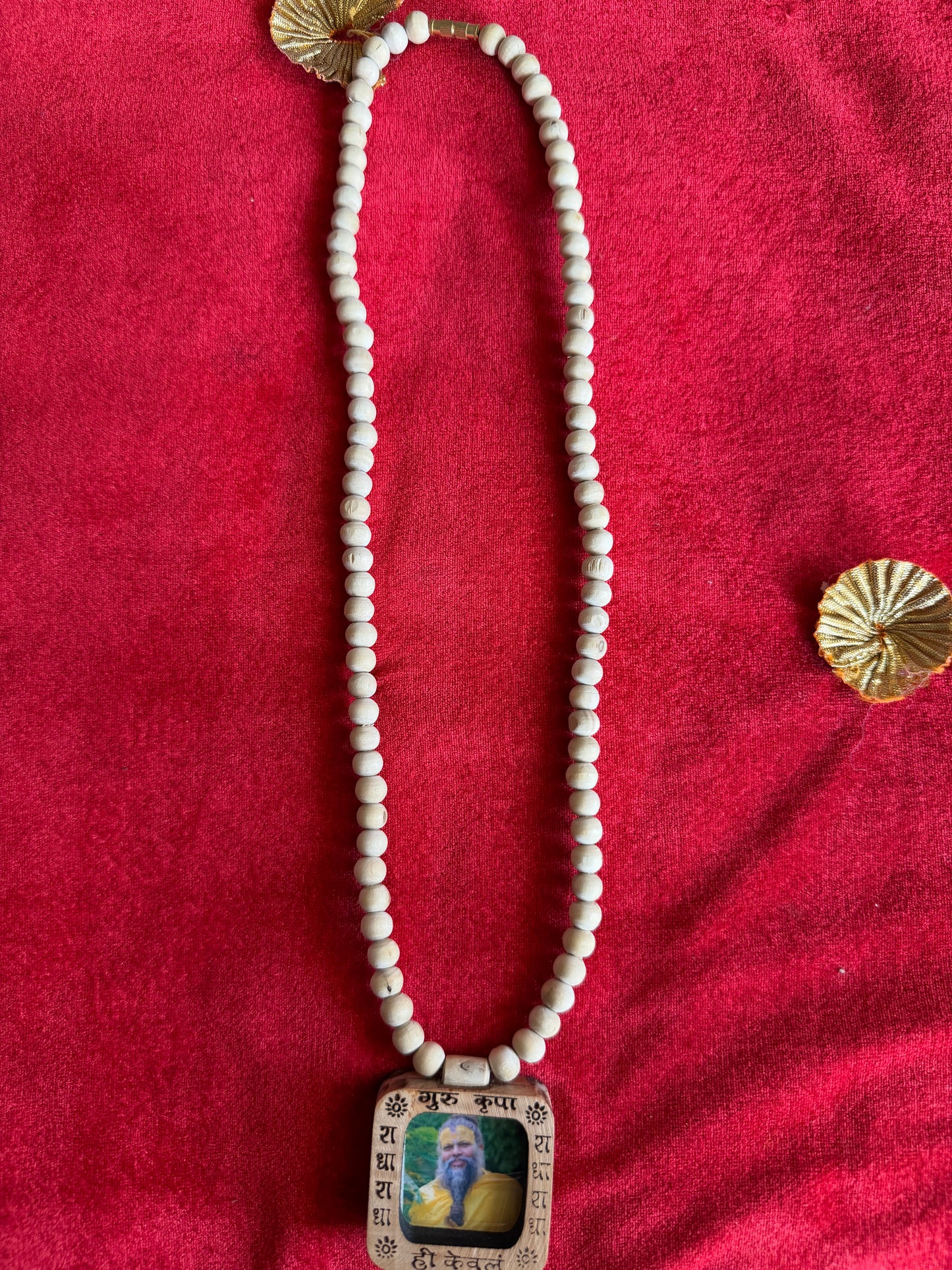 Premium Gurudev Pendant Pure Tulsi Kanthi Mala
