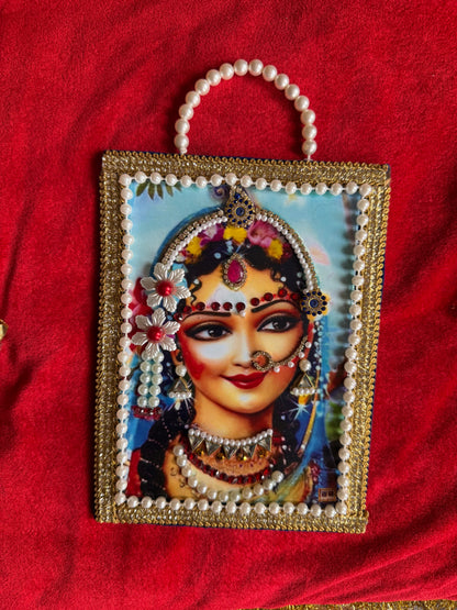 Pyari Pyari Sukumari Radha Rani Shringar Mala