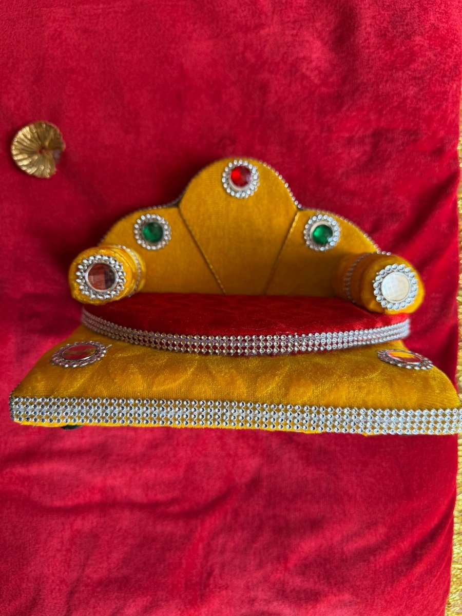Beautiful Singhasan - Shri Hit Sakhi