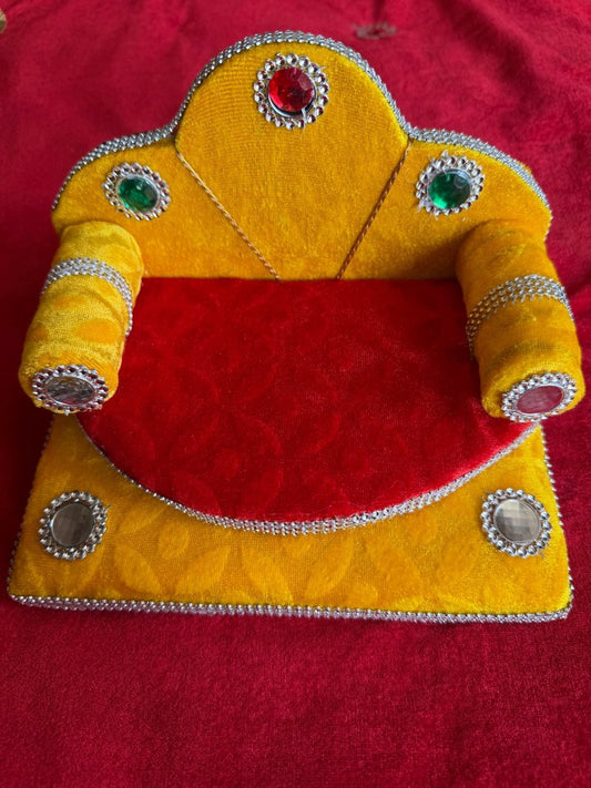 Beautiful Singhasan - Shri Hit Sakhi