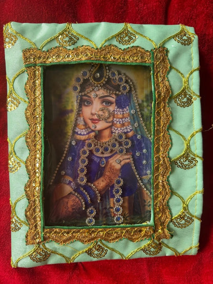 Shringar Chavi with 1 Poshakh (Without Frame) - Shri Hit Sakhi